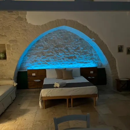 Torre Pendio Couette-café Corato